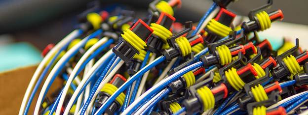  High-quality wires and connectors used in wiring harness